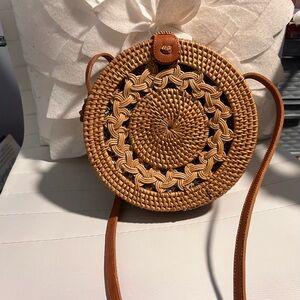 Elegant Woven Tan Crossbody Bag